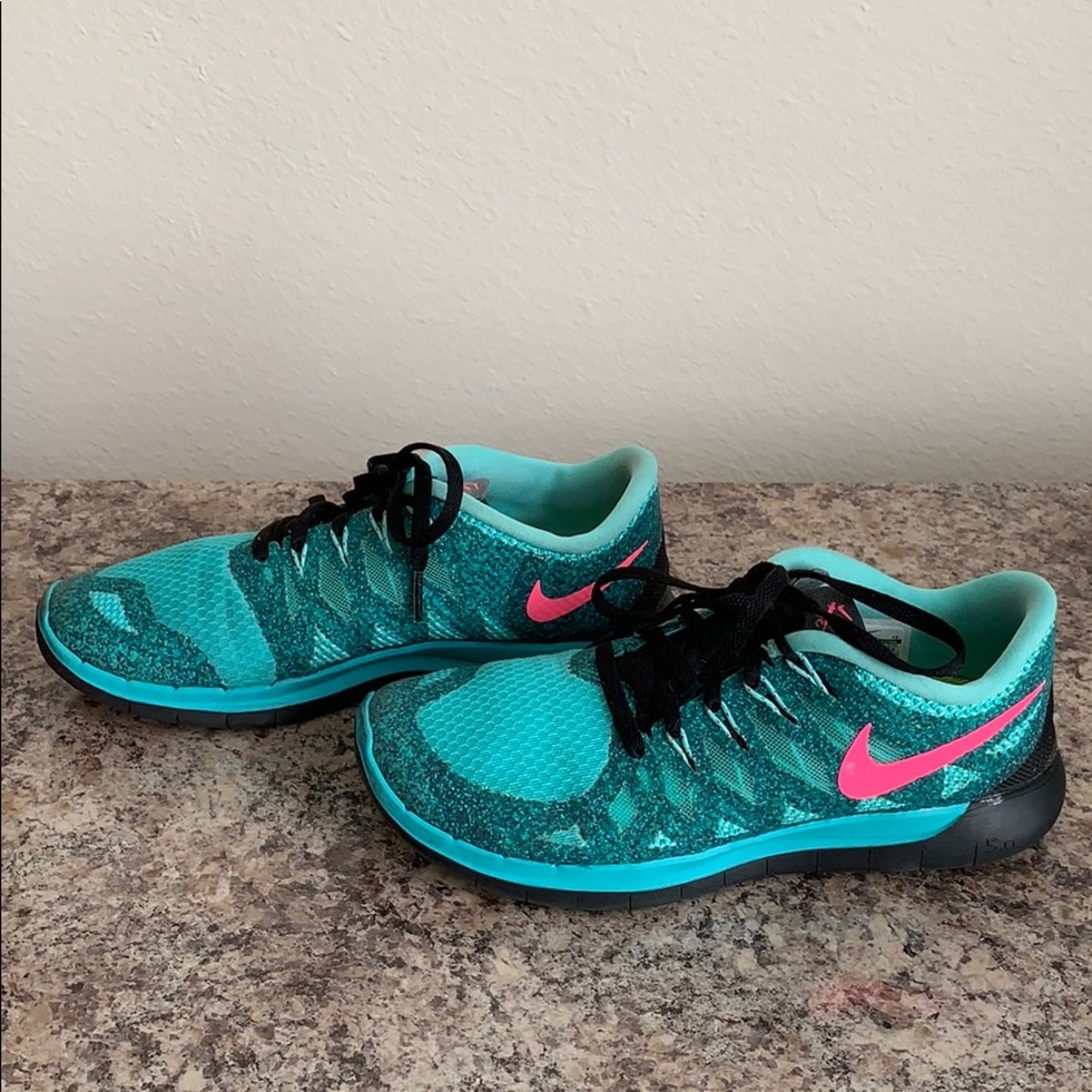 Nike Shoes - Picture 7 of 7